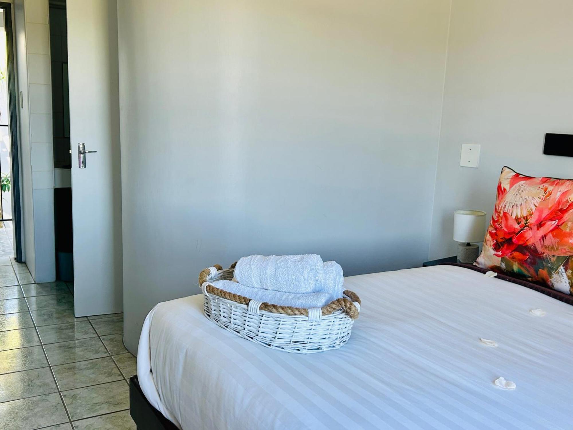 Skyfly Bed & Breakfast Манзини Экстерьер фото