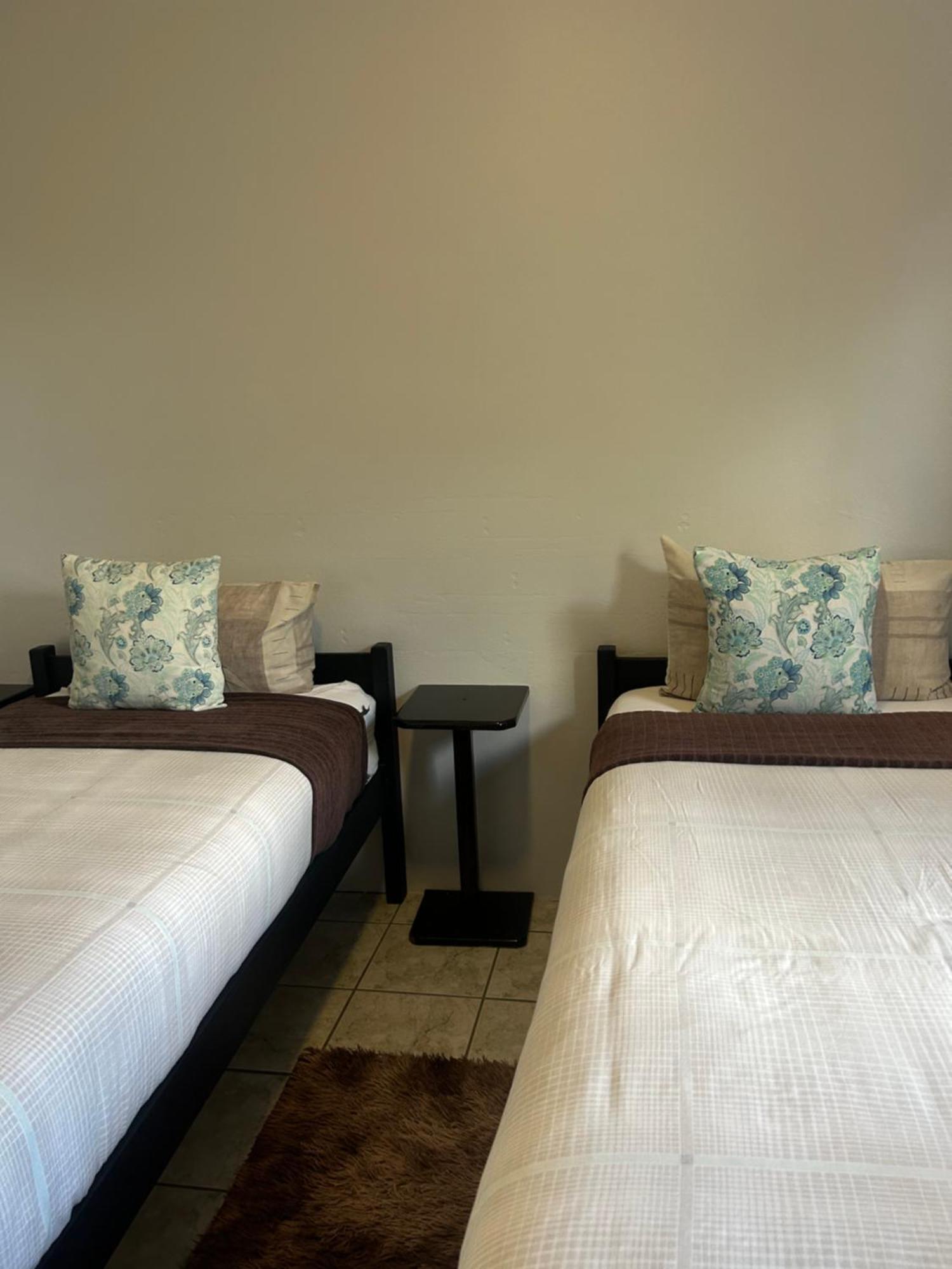 Skyfly Bed & Breakfast Манзини Экстерьер фото