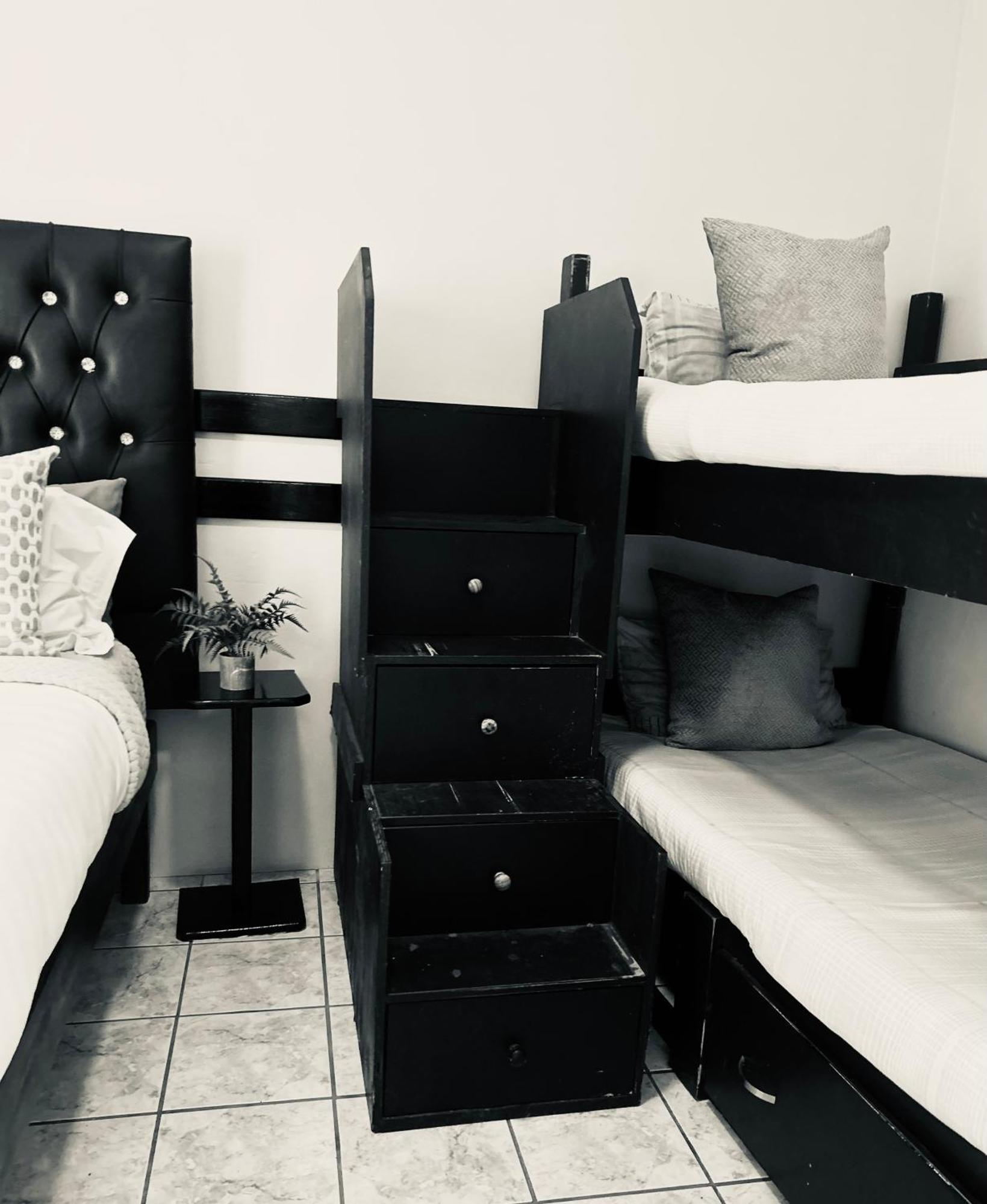 Skyfly Bed & Breakfast Манзини Экстерьер фото