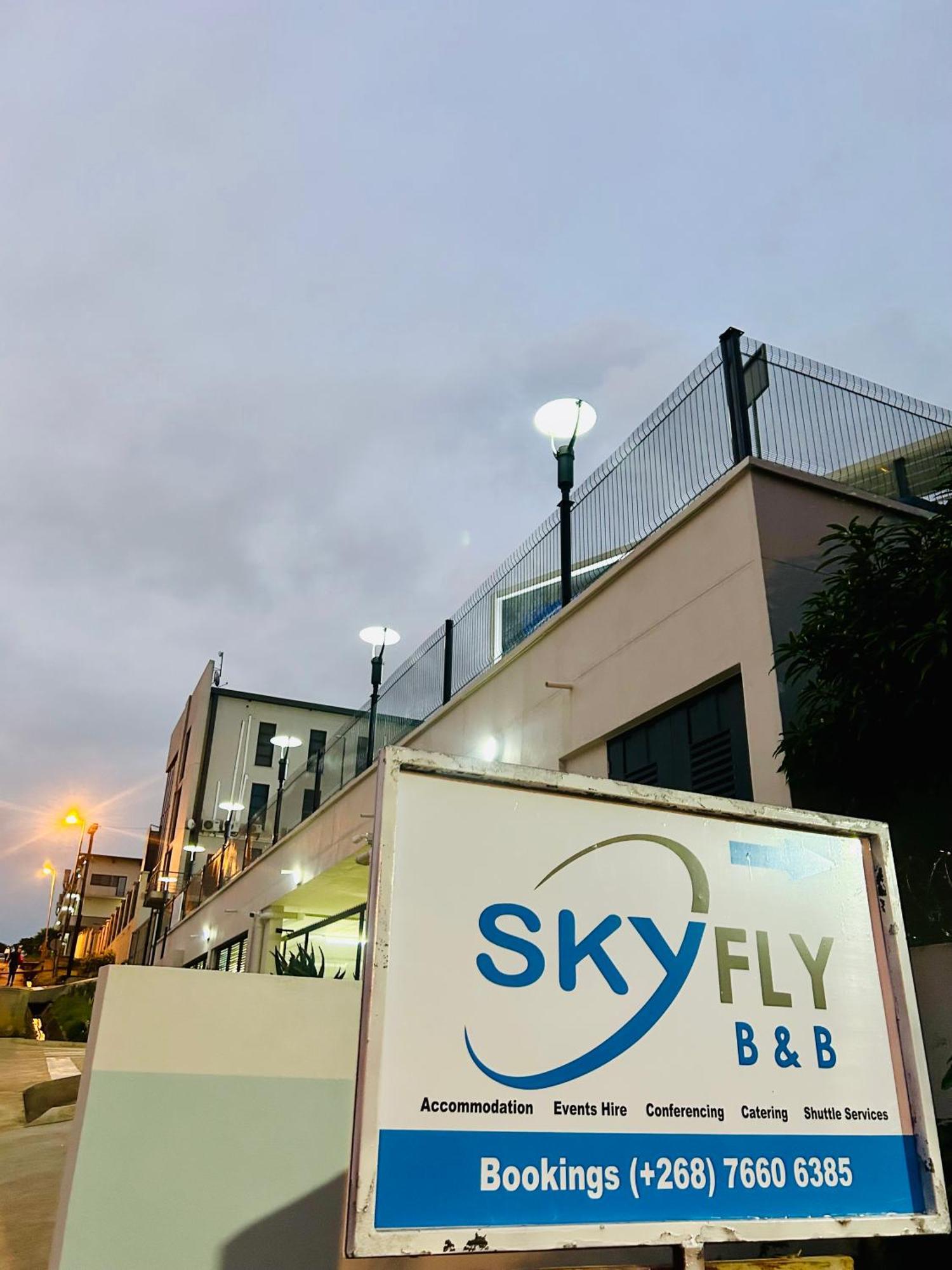 Skyfly Bed & Breakfast Манзини Экстерьер фото